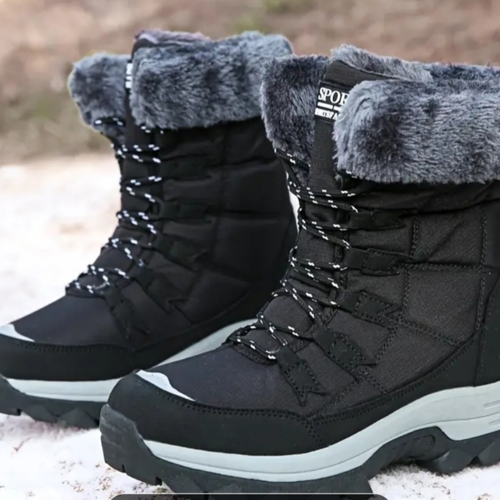 Sport Women's Black and Gray Winter Boots